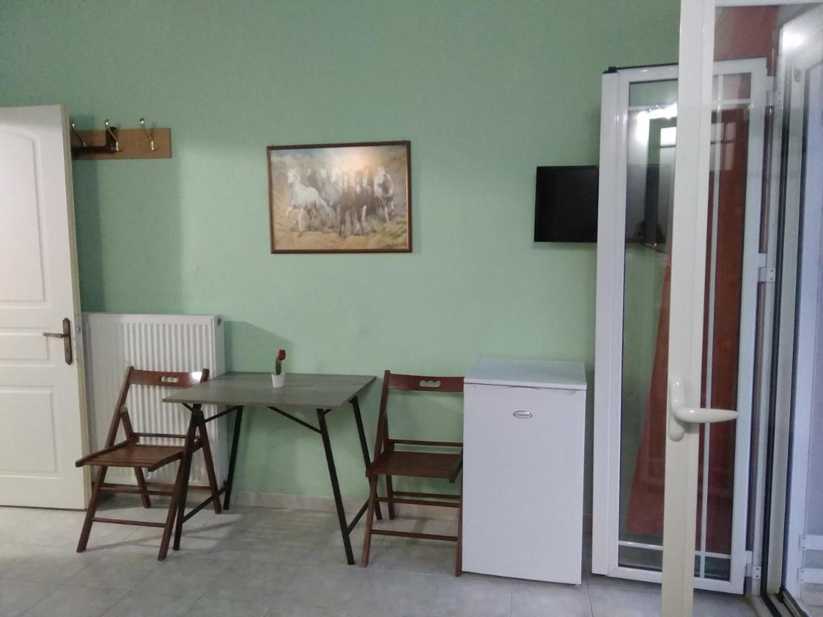 Valta'S Room 3 Palairos Экстерьер фото